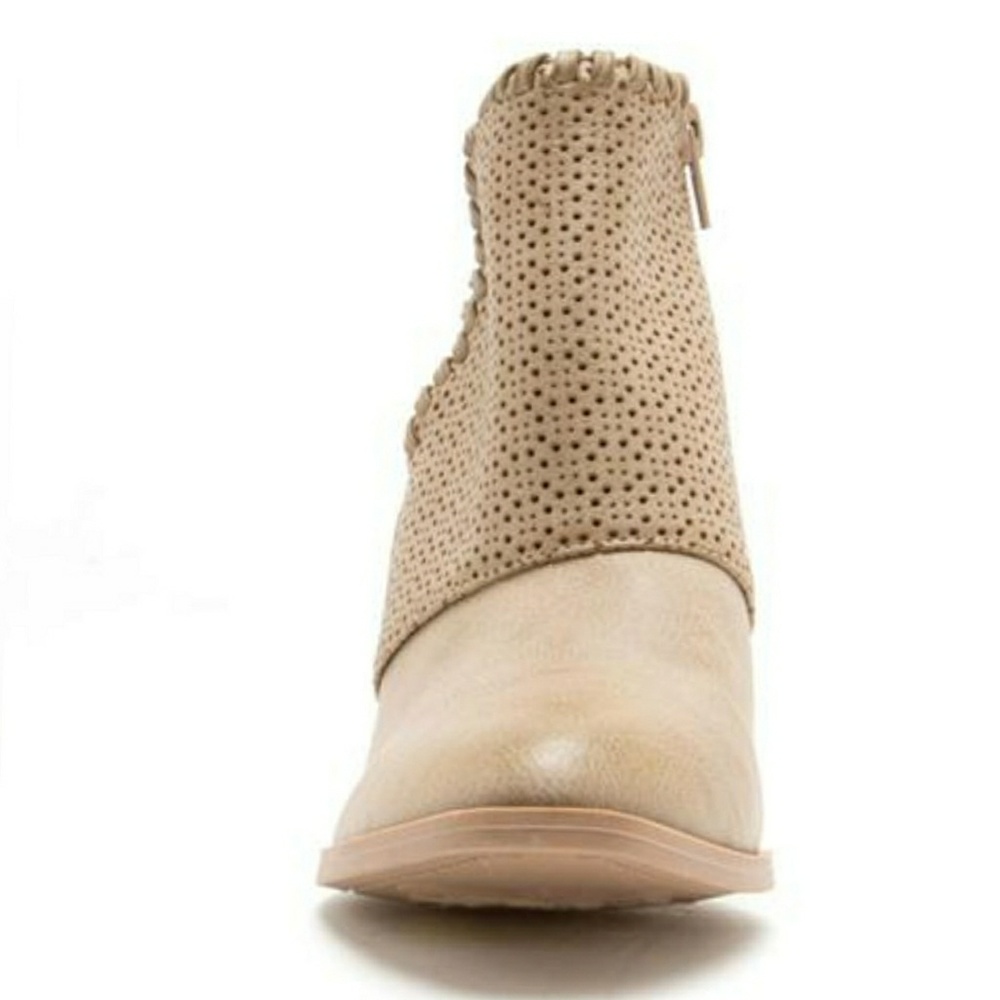 Last 5.5,6 Chunky Heeled Booties 🚨PRICE FIRM🚨 - Picture 5 of 6